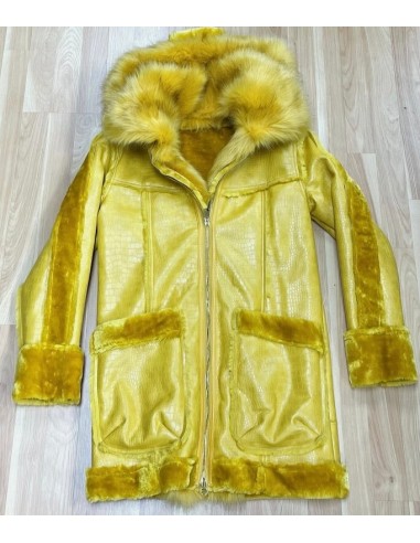 3/4 Faux Shearling with Detachable Hood plus qu'un jeu 